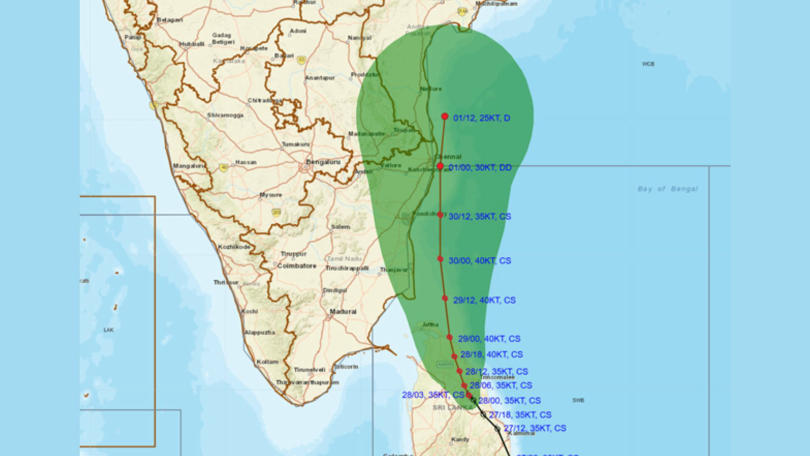 चक्रवात दितवा तमिलनाडु और आंध्र की ओर बढ़ रहा है, रेड अलर्ट जारी