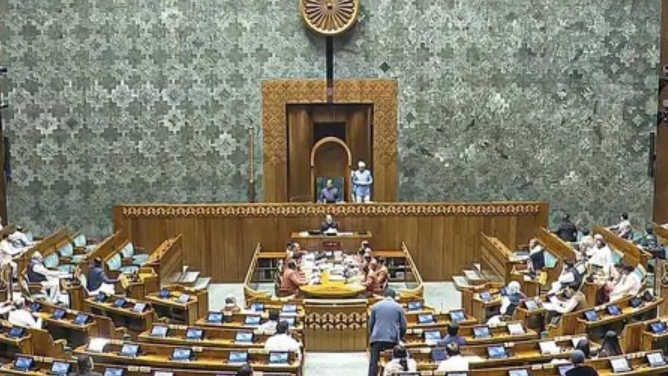 संसद के शीतकालीन सत्र में SIR और नेशनल हेराल्ड FIR पर केंद्र और विपक्ष सीधी भिड़ंत के लिए तैयार