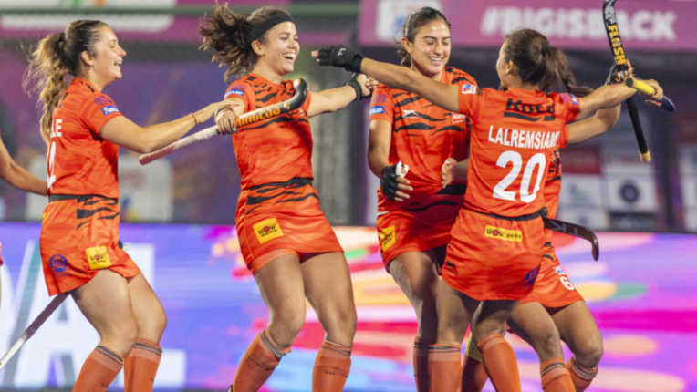 महिला हीरो हॉकी इंडिया लीग 2025–26: श्राची बंगाल टाइगर्स ने 3-3 की बराबरी के बाद रोमांचक शूटआउट में एसजी पाइपर्स को हराया महिला हीरो हॉकी इंडिया लीग 2025–26: श्राची बंगाल टाइगर्स ने 3-3 की बराबरी के बाद रोमांचक शूटआउट में एसजी पाइपर्स को हराया