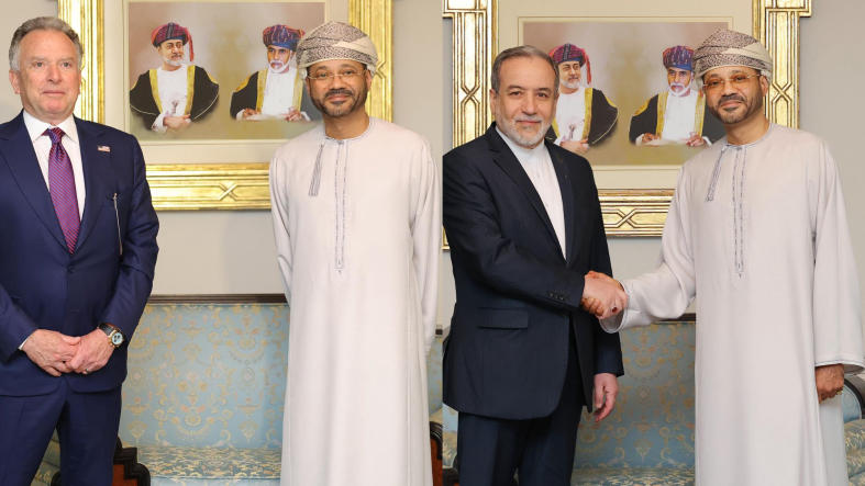 तनाव कम करने के लिए ओमान में ईरान और अमेरिका की अप्रत्यक्ष वार्ता तनाव कम करने के लिए ओमान में ईरान और अमेरिका की अप्रत्यक्ष वार्ता