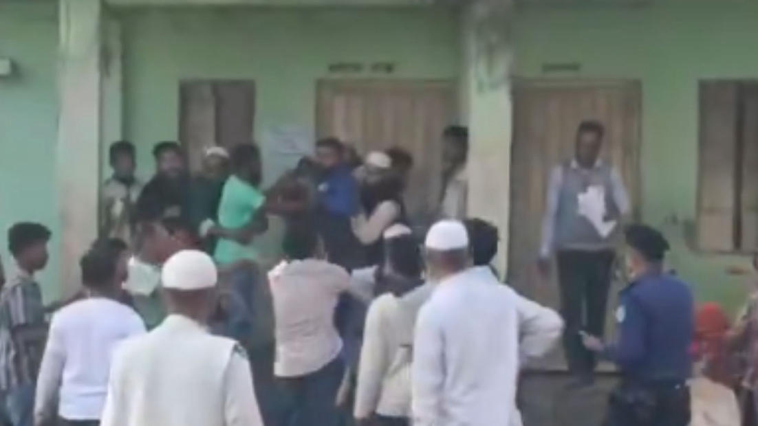 चुनाव के दिन बांग्लादेश में घातक झड़पें, देशभर में 72 लोग घायल