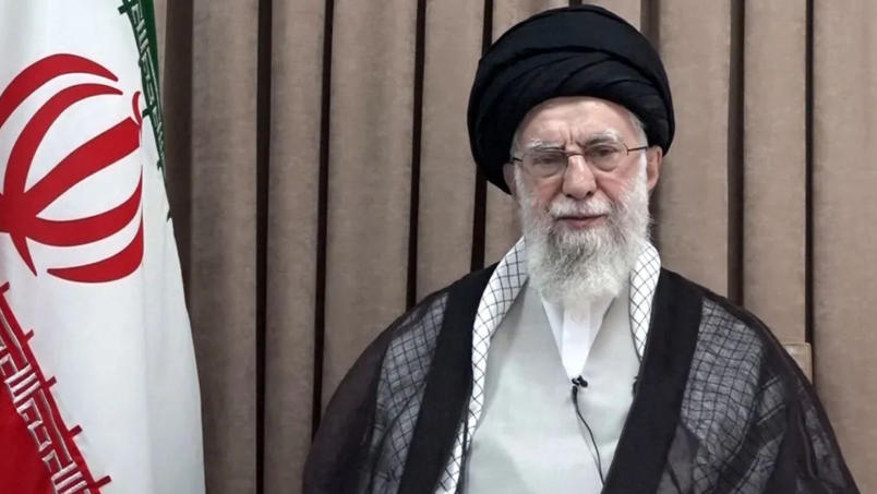 अमेरिका के साथ तनाव के बीच ख़ामेनेई ने 1989 के बाद पहली बार वार्षिक वायुसेना बैठक में भाग नहीं लिया अमेरिका के साथ तनाव के बीच ख़ामेनेई ने 1989 के बाद पहली बार वार्षिक वायुसेना बैठक में भाग नहीं लिया