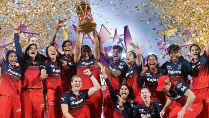वूमेंस प्रीमियर लीग फाइनल में RCB ने रचा रिकॉर्ड चेज़, दिल्ली कैपिटल्स को हराया