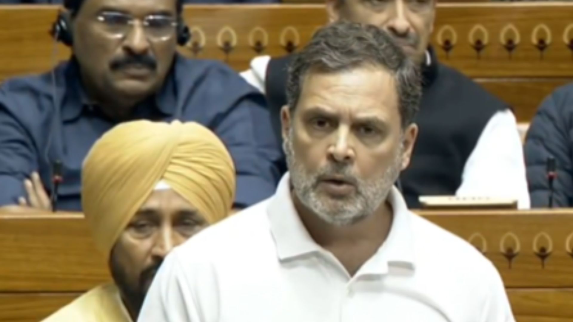 भाजपा सांसद निशिकांत दुबे ने राहुल गांधी के निलंबन की मांग की, विशेषाधिकार प्रस्ताव से किया इनकार