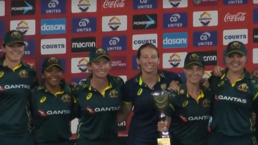 ऑस्ट्रेलिया महिला टीम ने बारिश से प्रभावित अंतिम टी20I में वेस्ट इंडीज को हराकर सीरीज़ पर 3-0 से कब्जा किया ऑस्ट्रेलिया महिला टीम ने बारिश से प्रभावित अंतिम टी20I में वेस्ट इंडीज को हराकर सीरीज़ पर 3-0 से कब्जा किया