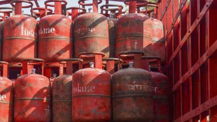 पश्चिम एशिया में तनाव से LPG आपूर्ति पर खतरा, भारत ने उत्पादन बढ़ाया