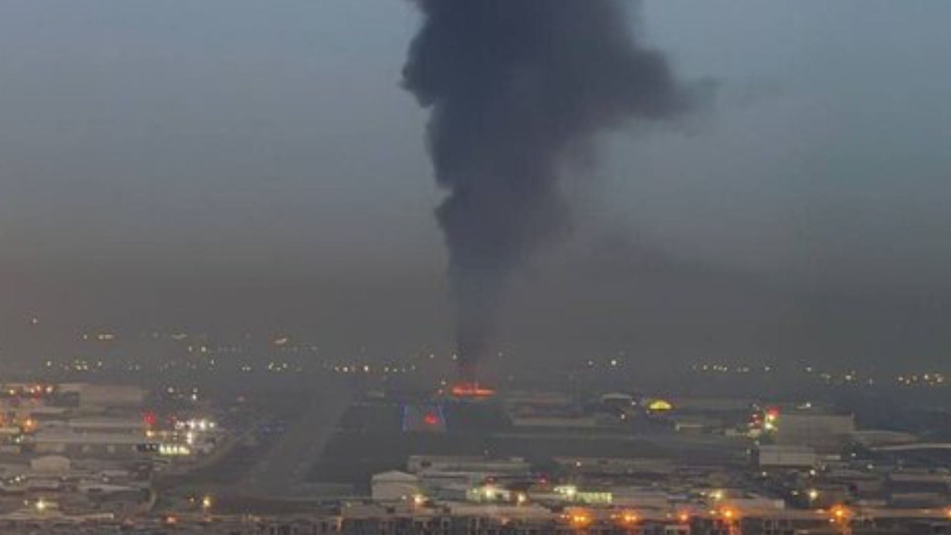 संयुक्त अरब अमीरात ने दुबई और अबू धाबी पर ईरानी हमलों के बाद तेहरान स्थित दूतावास बंद किया।