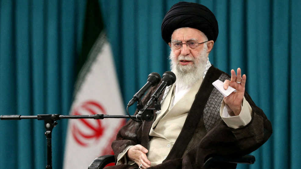 आयातुल्लाह अली खामेनेई: वह नेता जिन्होंने 36 वर्षों तक ईरान का नेतृत्व किया आयातुल्लाह अली खामेनेई: वह नेता जिन्होंने 36 वर्षों तक ईरान का नेतृत्व किया