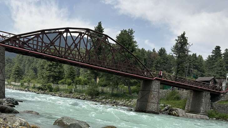 हमले के बाद पहलगाम: पर्यटन लौटा, लेकिन चुनौतियां बरकरार