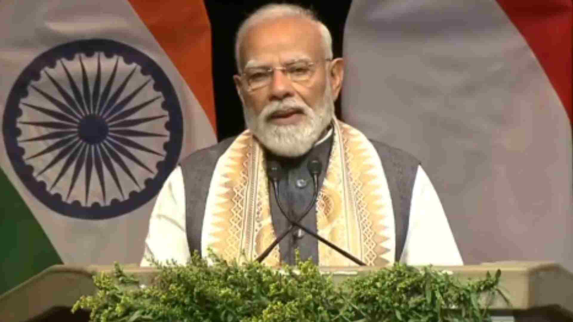 प्रधानमंत्री मोदी महत्वपूर्ण वार्ताओं के लिए स्वीडन पहुंचे