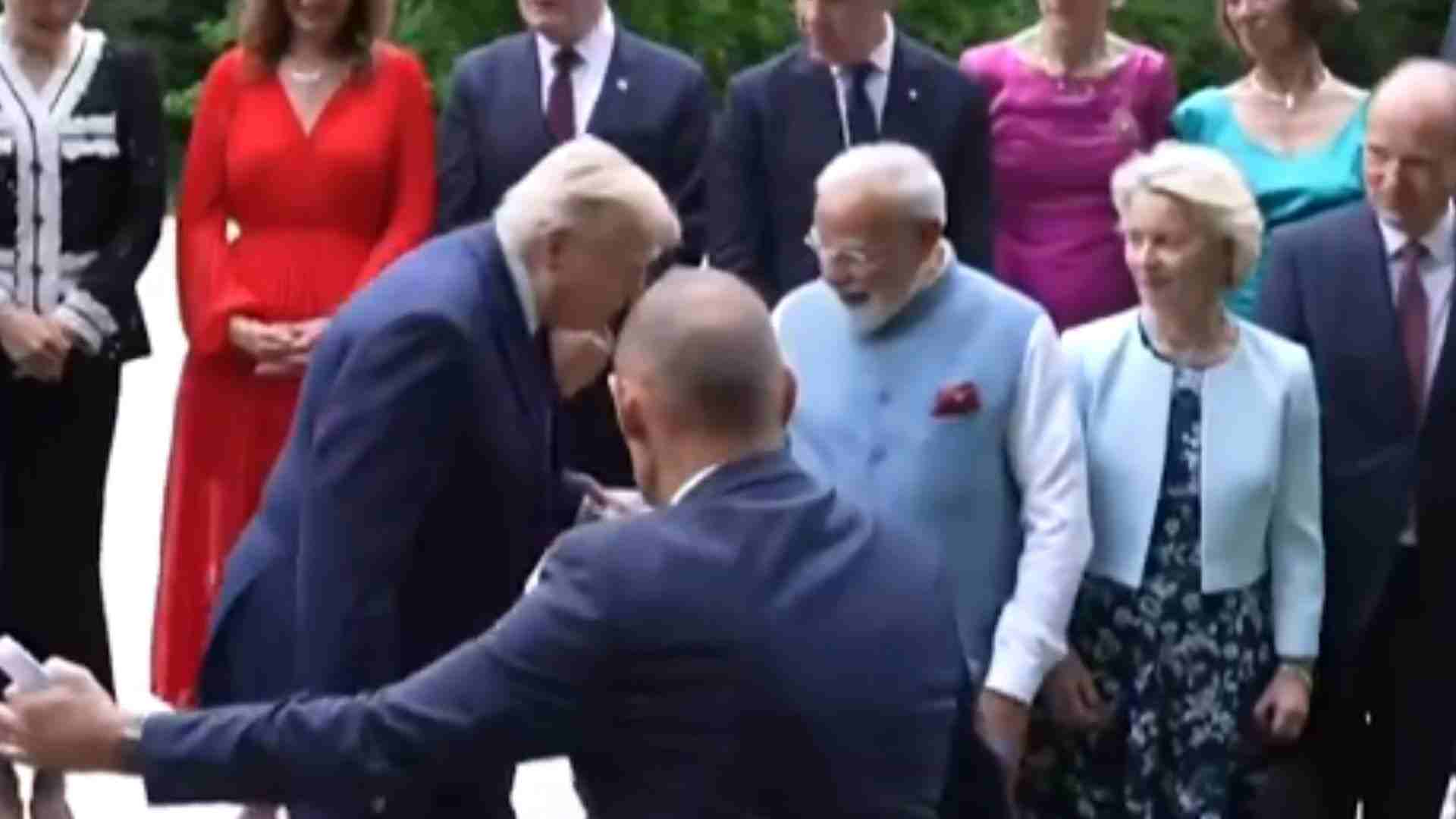 G7 फैमिली फोटो के दौरान प्रधानमंत्री मोदी ने ट्रंप की ओर बढ़ाया मदद का हाथ