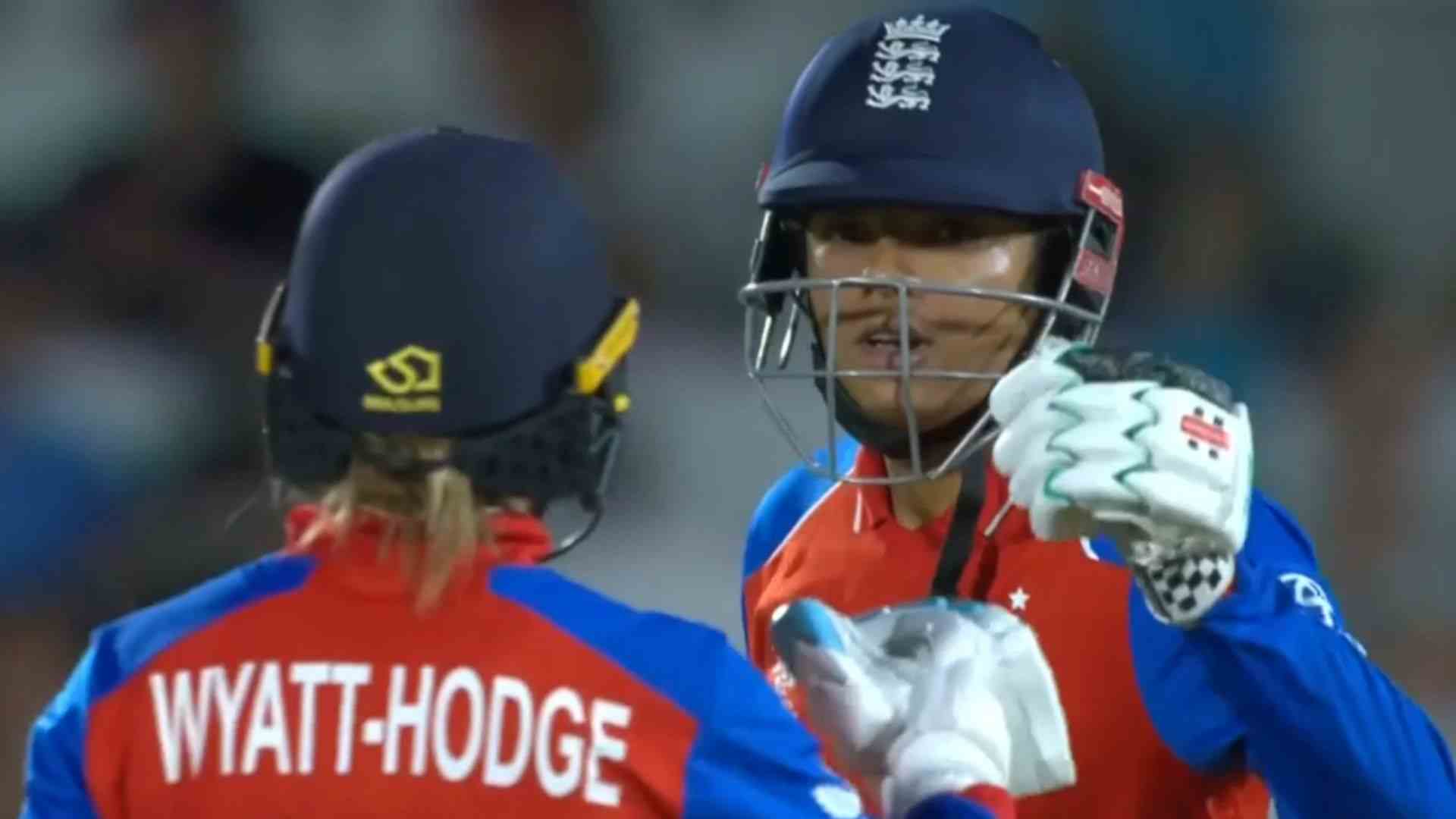 आईसीसी महिला टी20 विश्व कप 2026: इंग्लैंड महिला टीम ने गत विजेता न्यूजीलैंड को 9 विकेट से हराकर टूर्नामेंट से बाहर किया