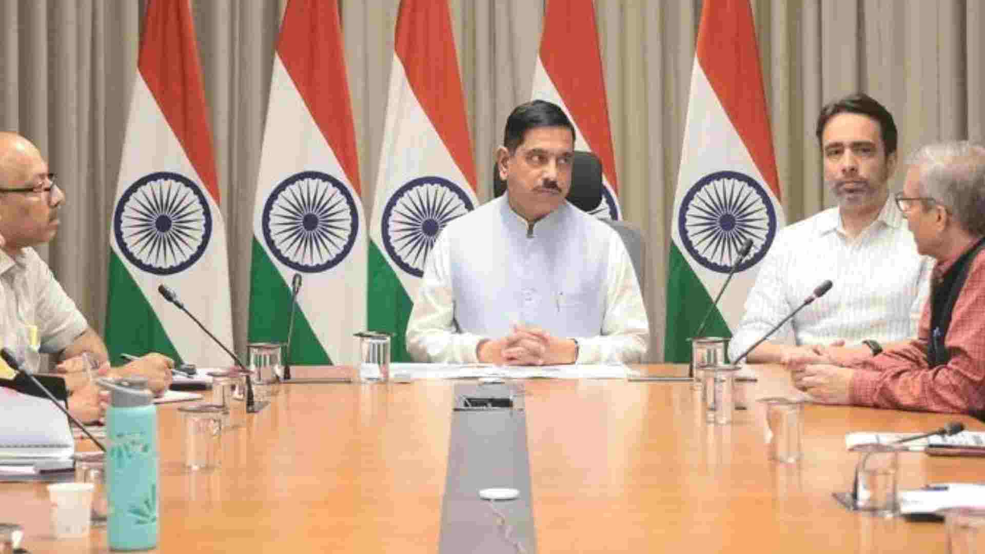 प्रल्हाद जोशी बने शिक्षा मंत्री, परीक्षा सुधारों और एनईपी को दी प्राथमिकता