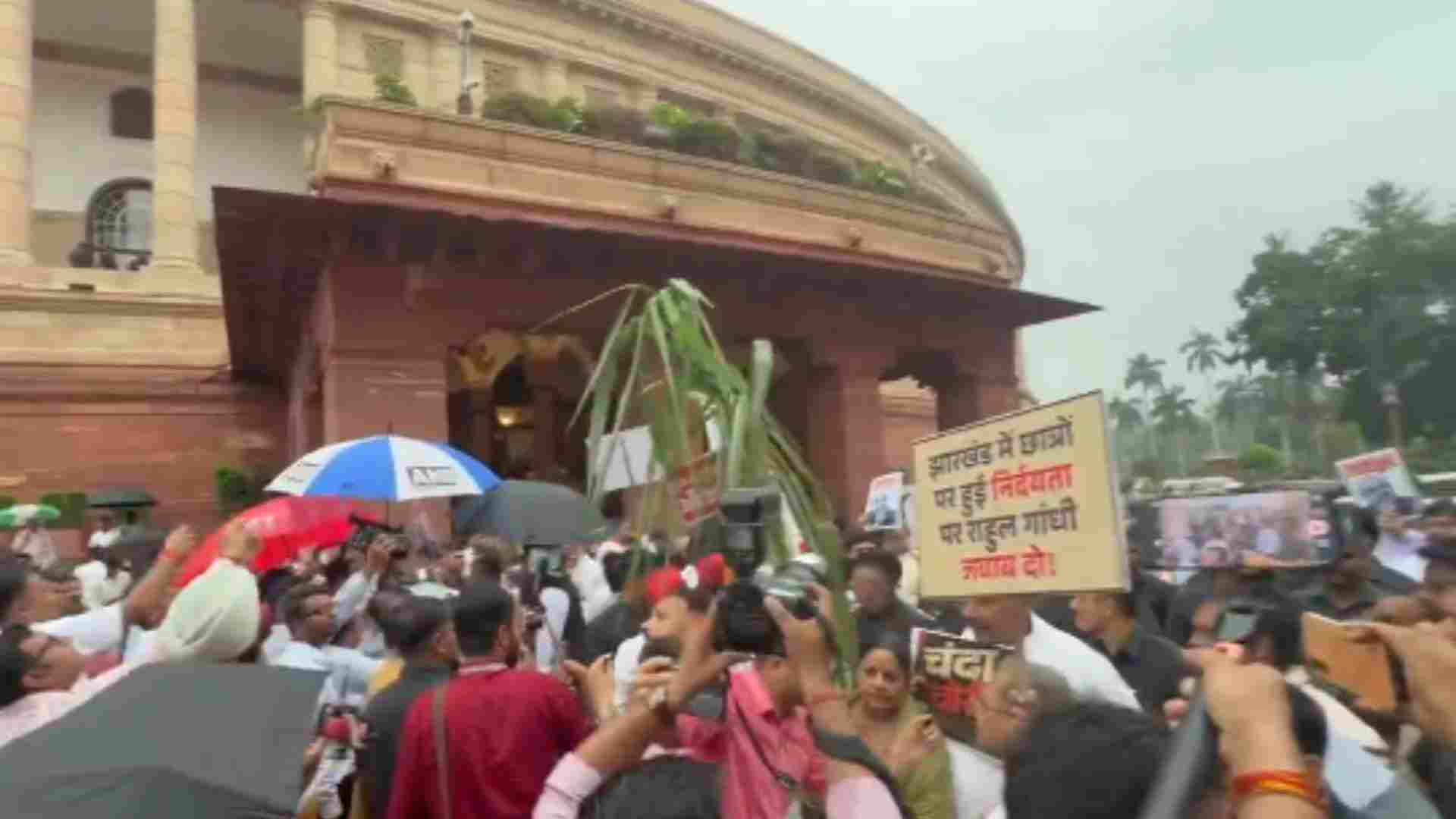 मानसून सत्र 2026: छात्र प्रदर्शन को लेकर सरकार और विपक्ष आमने-सामने