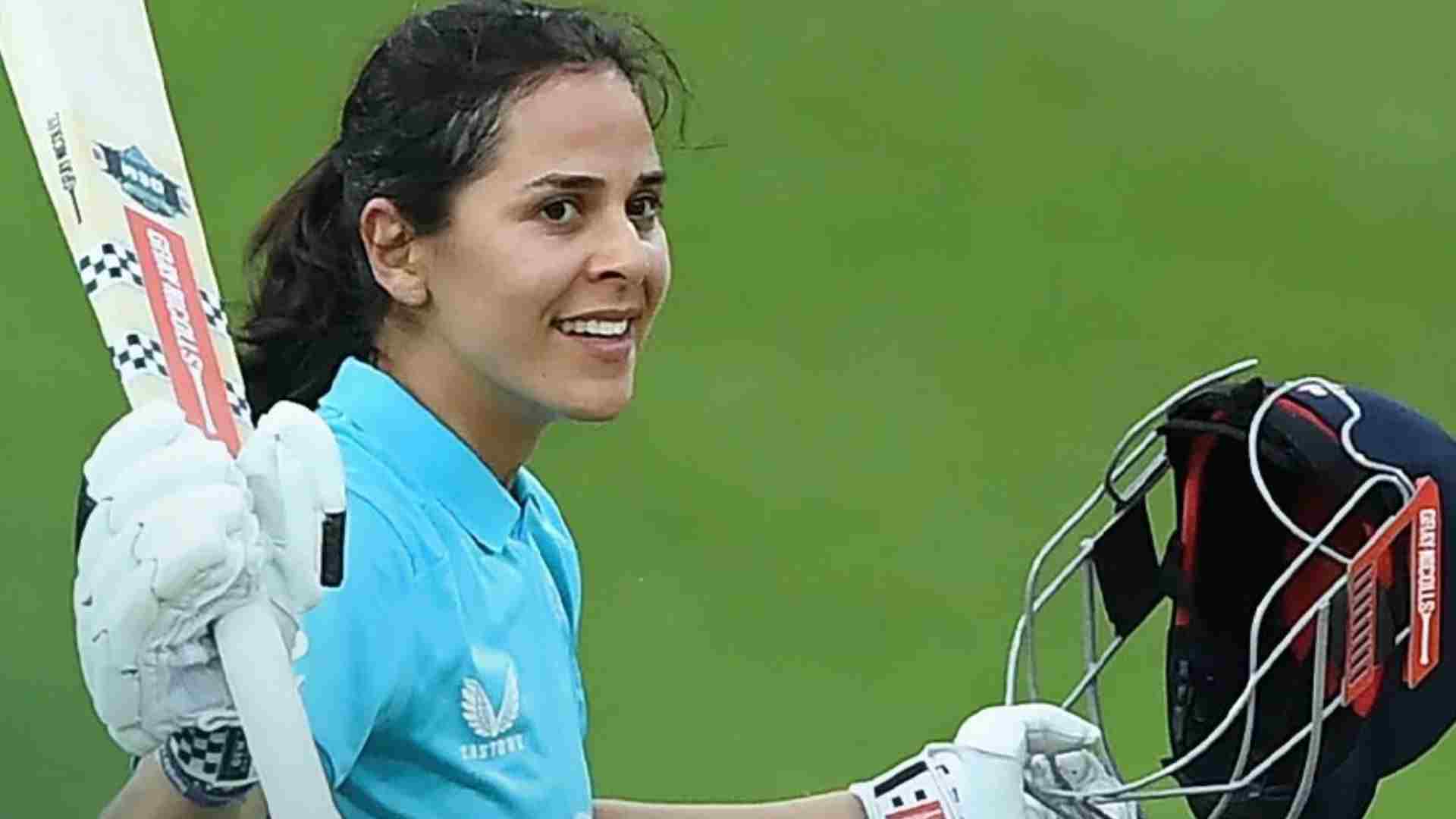 माइया बाउचियर के शतक की बदौलत इंग्लैंड महिला टीम ने पहले वनडे में आयरलैंड पर छह विकेट से जीत दर्ज की